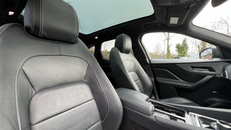 Jaguar F-Pace 2.0d [240] Chequered Flag 5dr Auto AWD Diesel Estate